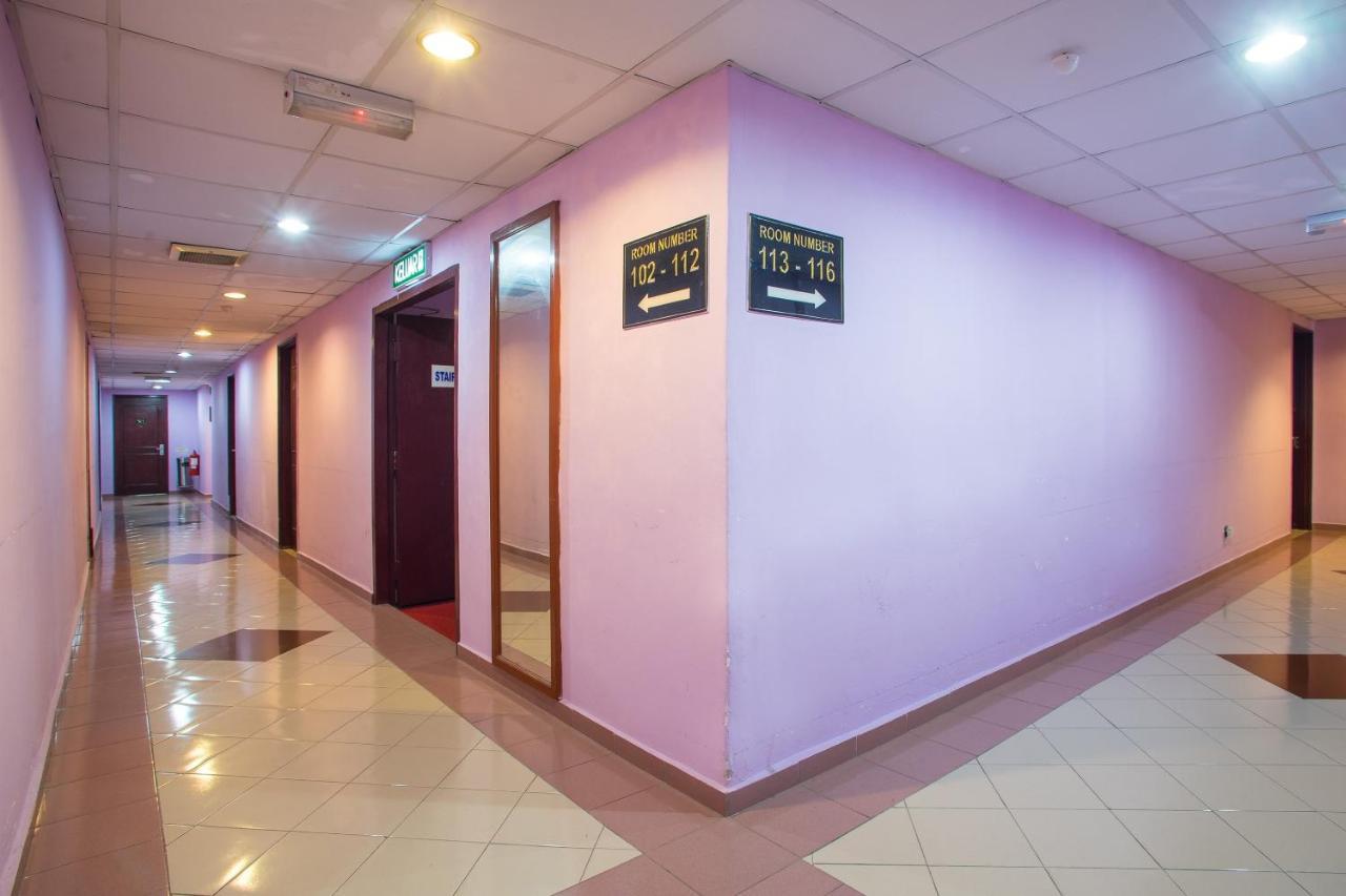 Oyo89580卡尔顿之星酒店 芙蓉 外观 照片