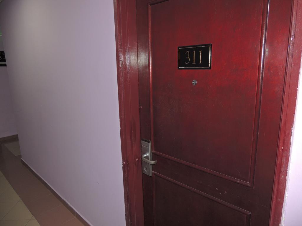 Oyo89580卡尔顿之星酒店 芙蓉 外观 照片